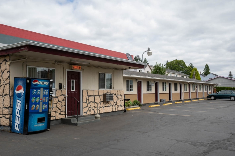 aaronmotel10 768x512