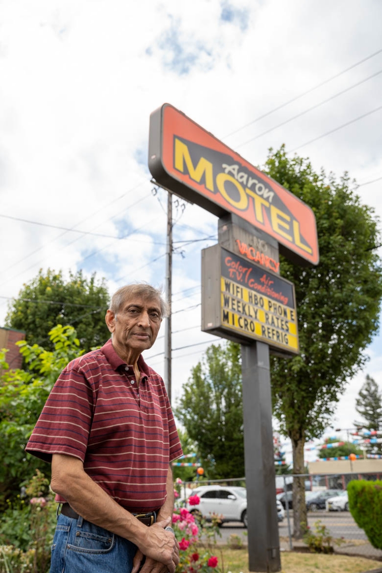 aaronmotel7 768x1152